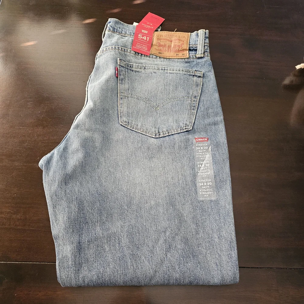 Men's Levi's - Picture 4 of 5